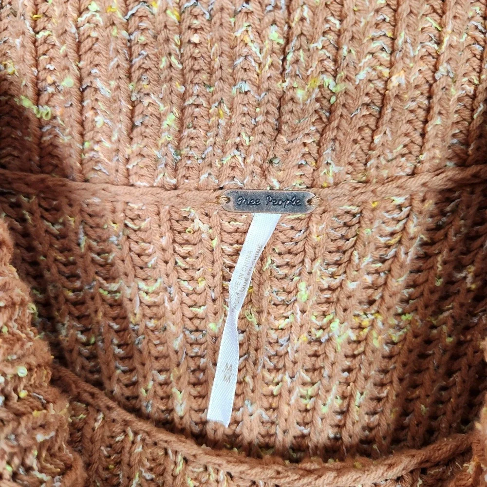 FREE PEOPLE Leo Tunic Sweater Womens Medium Orange Ribbed Cowl‎ Neck Cozy Knit